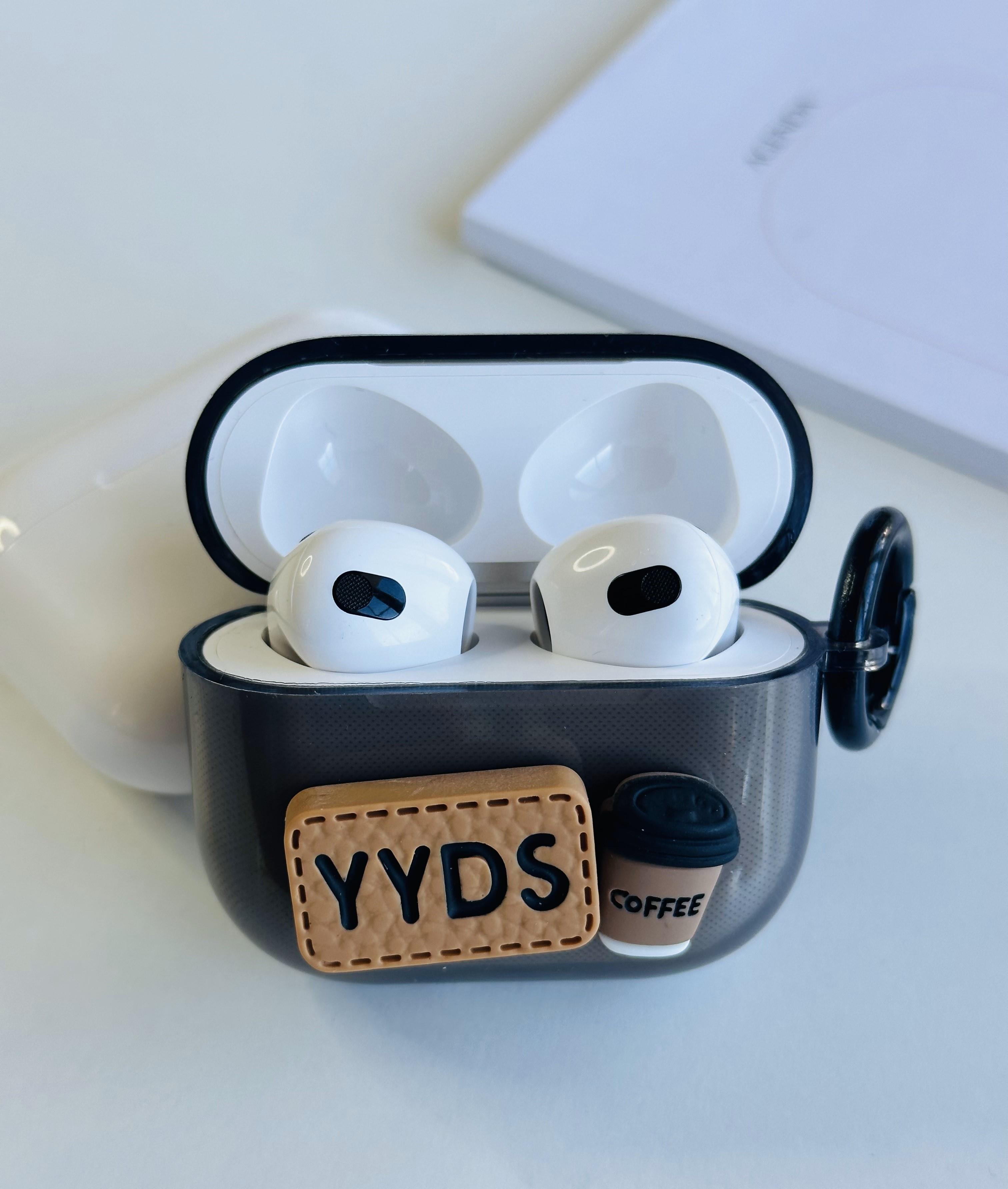Airpods 3. Nesil Uyumlu Kahve Bardağı Figürlü Airpods Kılıfı Airpods 3. Nesil Uyumlu Kahve Bardağı Figürlü Airpods Kılıfı