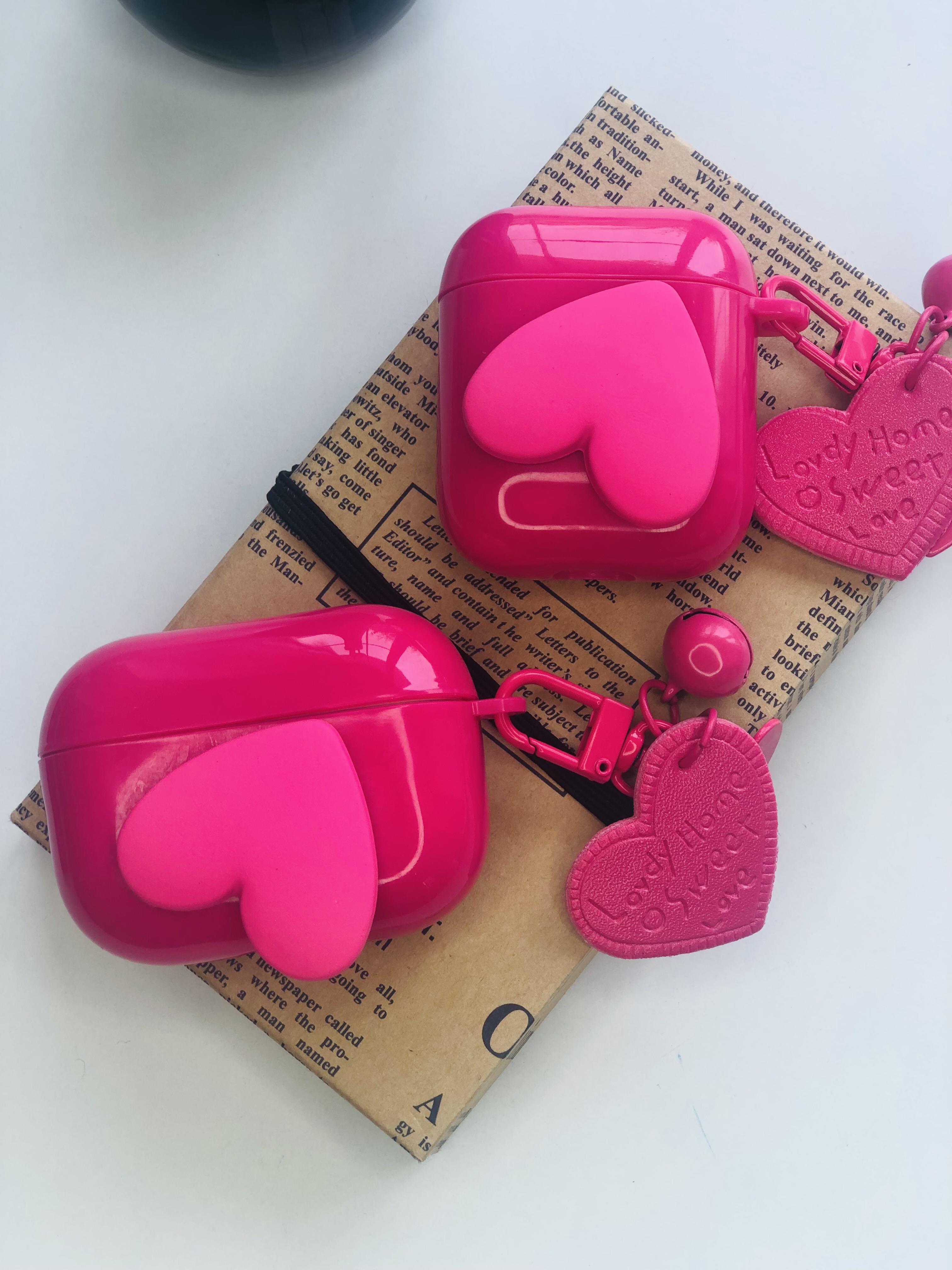 Airpods 3. Nesil Uyumlu Pembe Kalpli Zilli Airpods Kılıfı Airpods 3. Nesil Uyumlu Pembe Kalpli Zilli Airpods Kılıfı