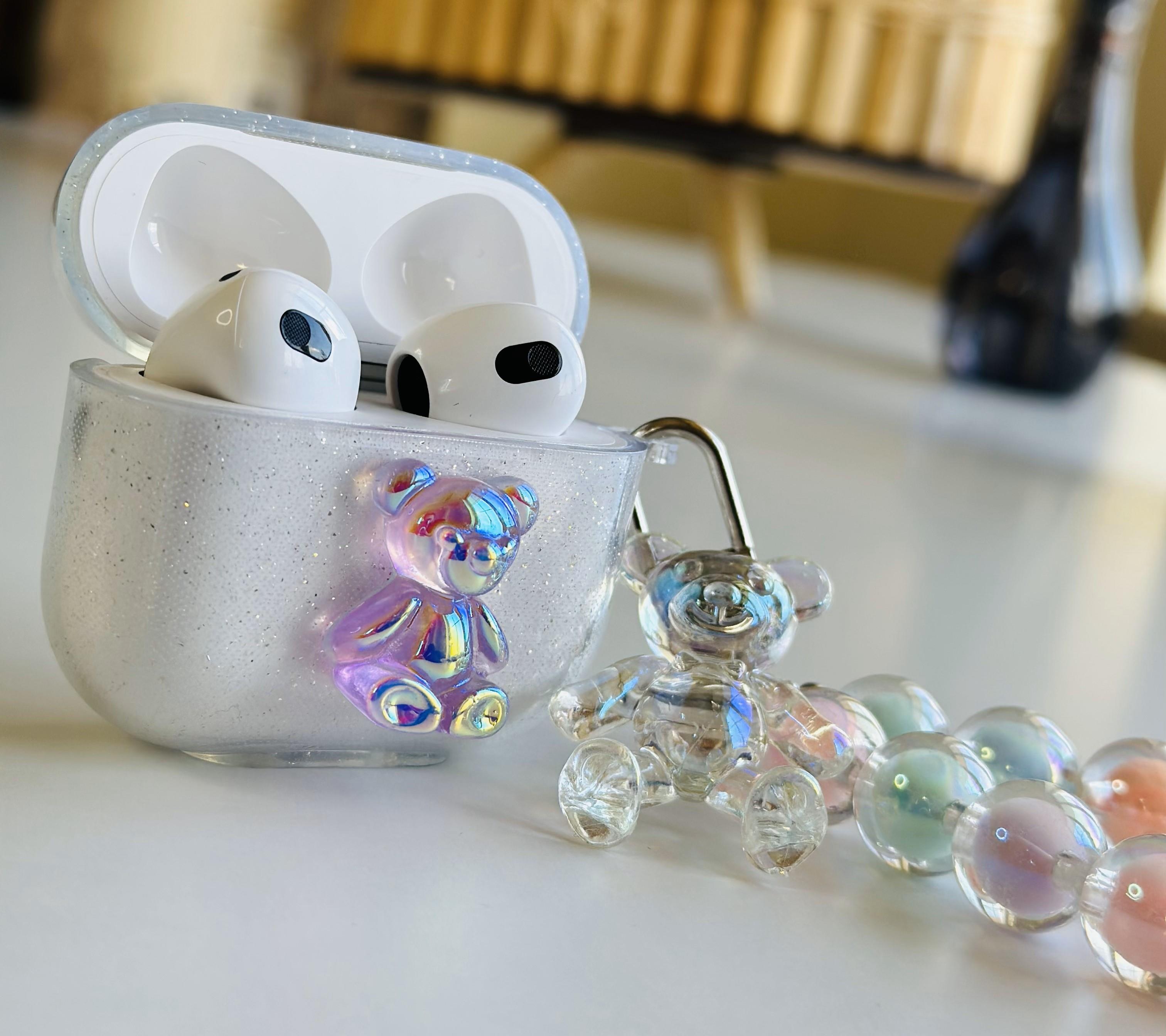 Airpods 3. Nesil Uyumlu Renkli Boncuklu Hologram Ayıcık Airpods Kılıfı Airpods 3. Nesil Uyumlu Renkli Boncuklu Hologram Ayıcık Airpods Kılıfı