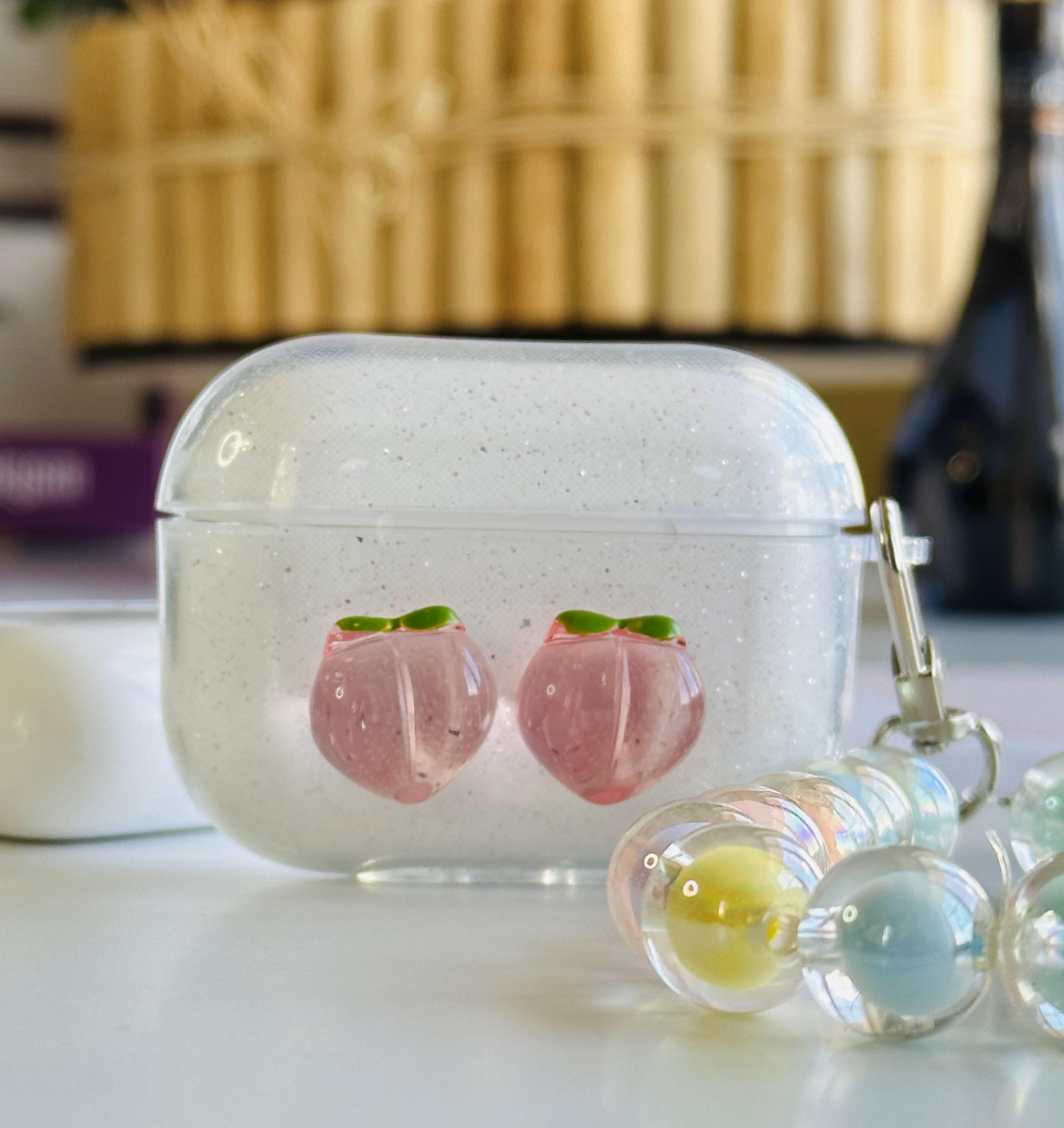 Airpods Pro 2. Nesil Uyumlu Şeftali figürlü Airpods Kılıfı Airpods Pro 2. Nesil Uyumlu Şeftali figürlü Airpods Kılıfı