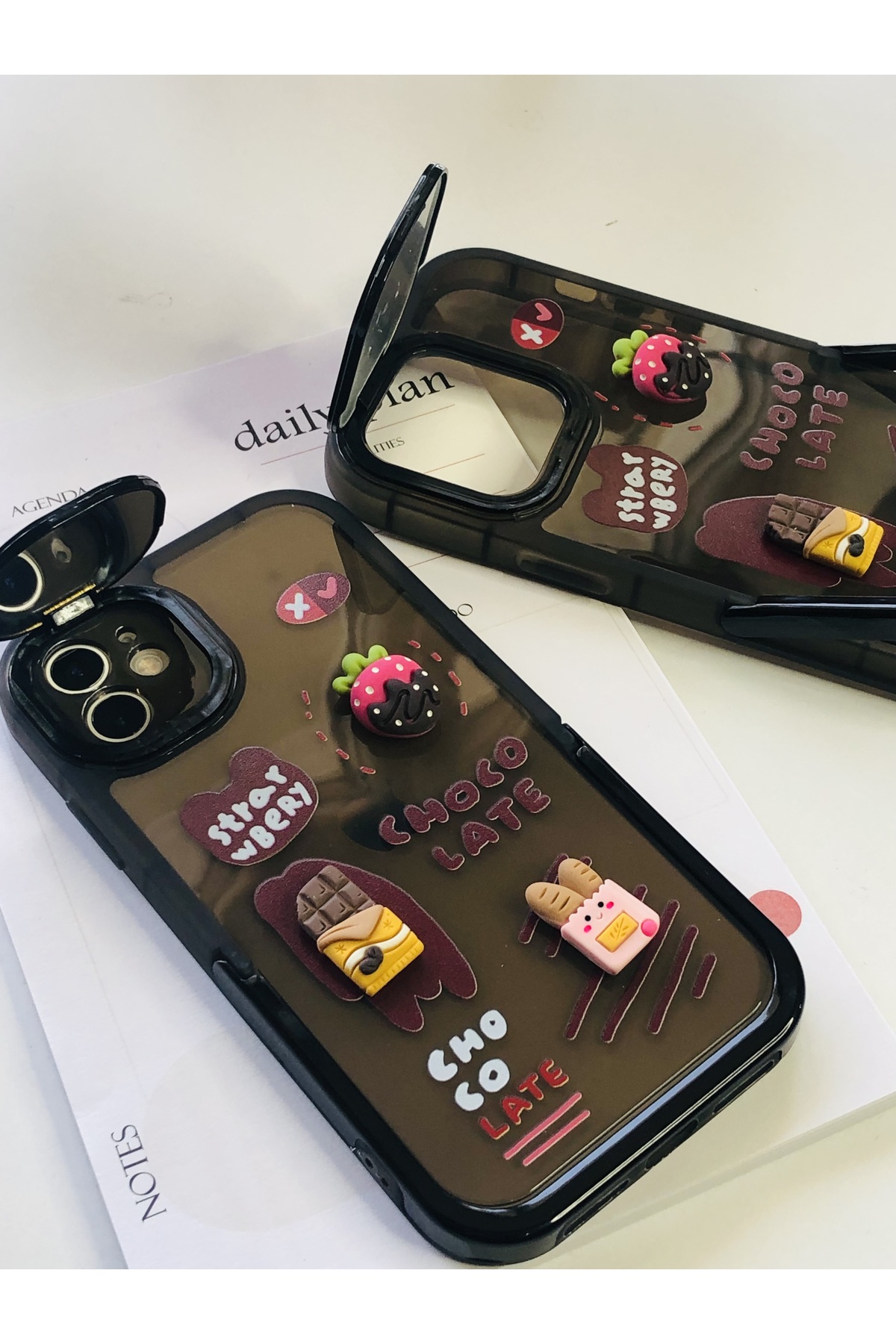 Iphone 11 Aynalı Ve Standlı Kılıf Çikolata Ve Ayıcık Figürlü Iphone 11 Aynalı Ve Standlı Kılıf Çikolata Ve Ayıcık Figürlü