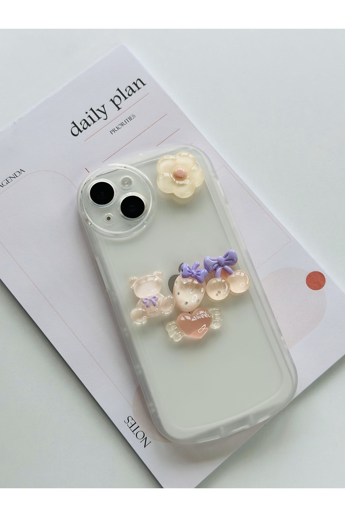 iPhone 11 Uyumlu Dönen Çiçekli Şeffaf Figürlü Kılıf iPhone 11 Uyumlu Dönen Çiçekli Şeffaf Figürlü Kılıf