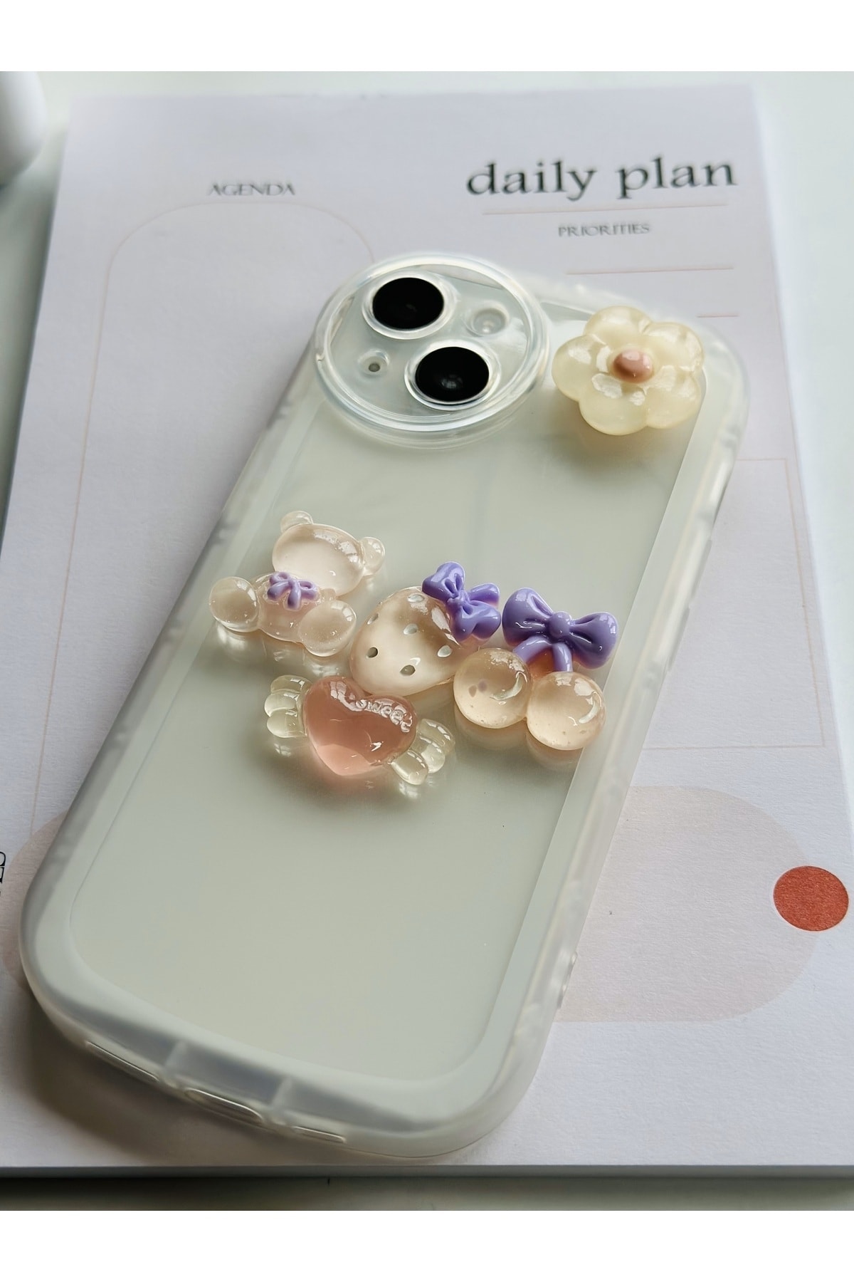 iPhone 11 Uyumlu Dönen Çiçekli Şeffaf Figürlü Kılıf iPhone 11 Uyumlu Dönen Çiçekli Şeffaf Figürlü Kılıf