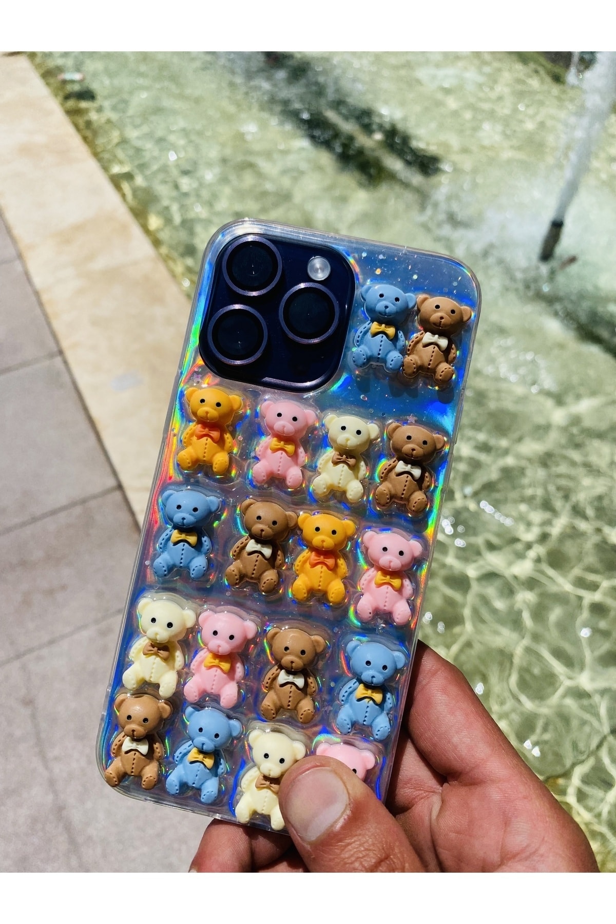 iPhone 12 Pro Uyumlu Renkli Ayıcık Figürlü Hologram Case iPhone 12 Pro Uyumlu Renkli Ayıcık Figürlü Hologram Case