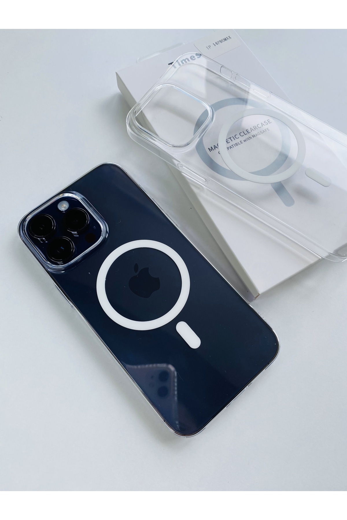iPhone 12 Uyumlu Sararmaz Şeffaf Mika MagSafe Özellikli Ultra İnce kılıf iPhone 12 Uyumlu Sararmaz Şeffaf Mika MagSafe Özellikli Ultra İnce kılıf