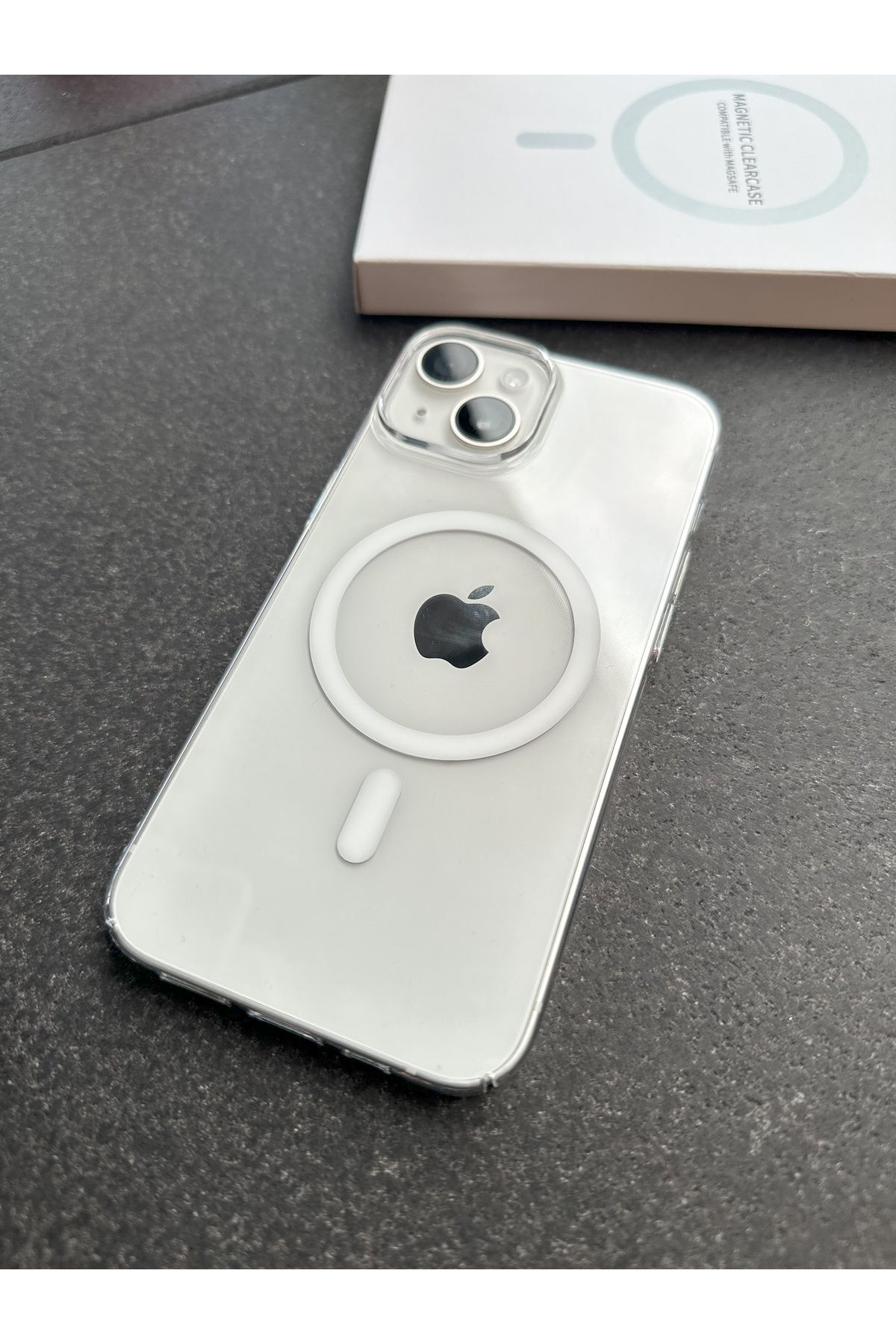 iPhone 12 Uyumlu Sararmaz Şeffaf Mika MagSafe Özellikli Ultra İnce kılıf iPhone 12 Uyumlu Sararmaz Şeffaf Mika MagSafe Özellikli Ultra İnce kılıf