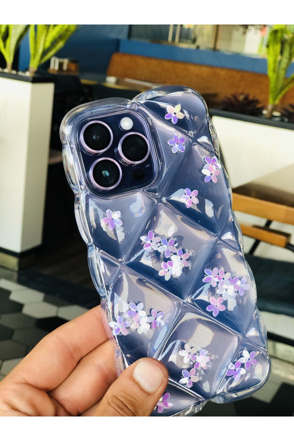 iPhone 13 ProMax Kristal Puf Case Çiçekli iPhone 13 ProMax Kristal Puf Case Çiçekli