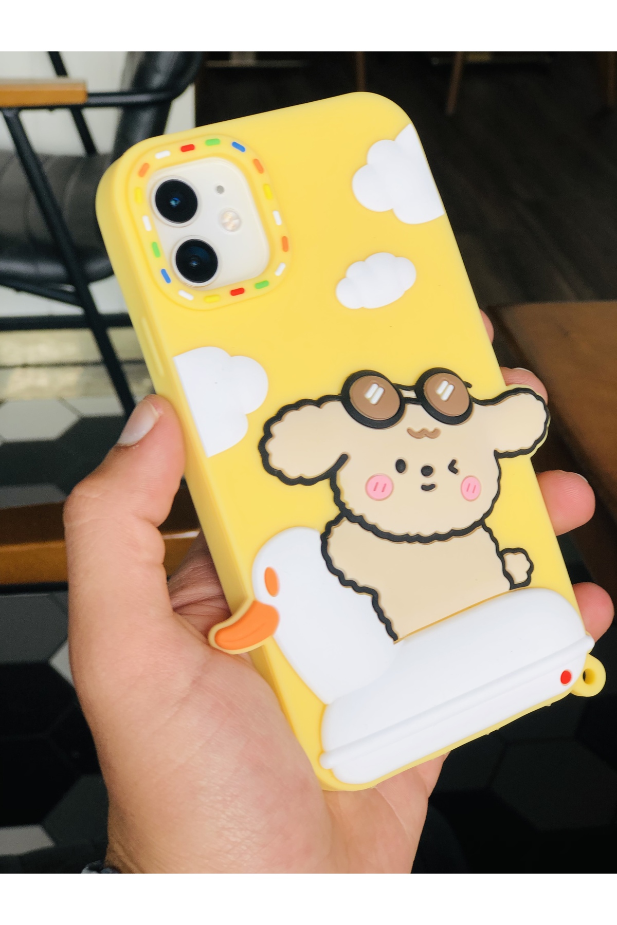 iPhone 13 Promax Uyumlu Sevimli Köpek Ve Ördek Silikon Kabartmalı Kılıf iPhone 13 Promax Uyumlu Sevimli Köpek Ve Ördek Silikon Kabartmalı Kılıf