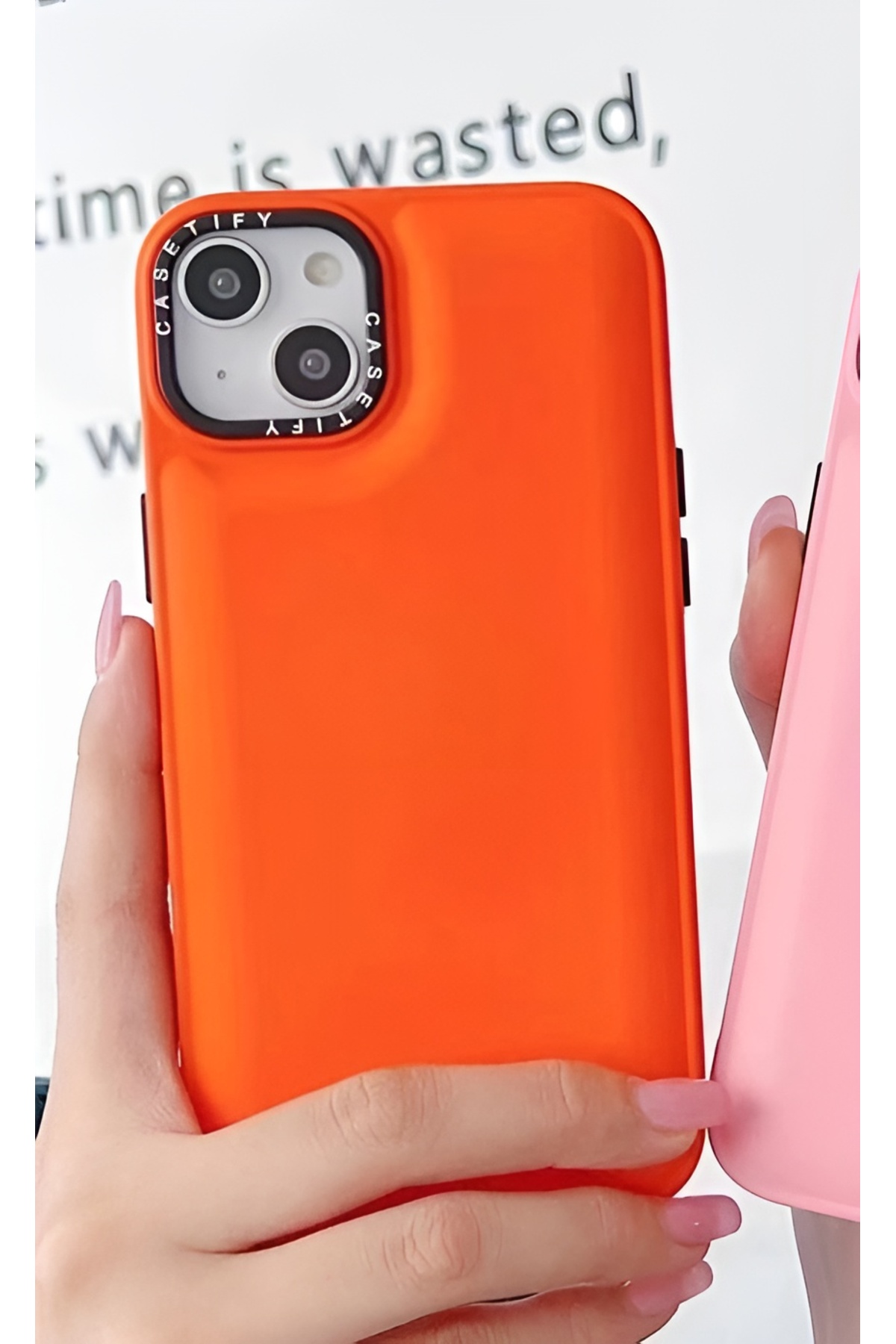 iPhone 13 Uyumlu Turuncu Puf Kılıf iPhone 13 Uyumlu Turuncu Puf Kılıf