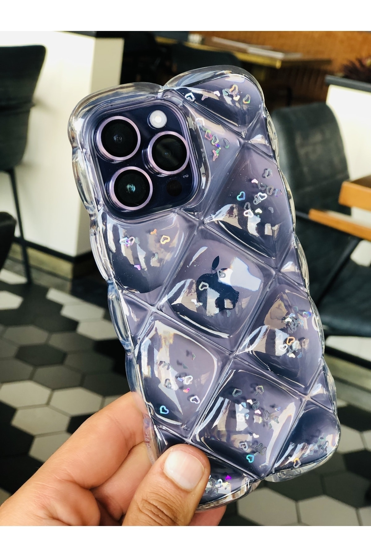 iPhone 14 Kristal Puf Case Şeffaf Parlak Kalpli iPhone 14 Kristal Puf Case Şeffaf Parlak Kalpli