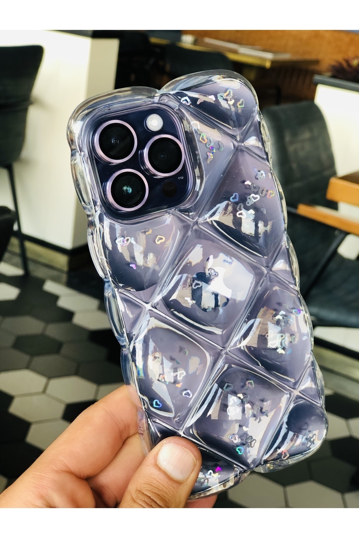 iPhone 14 Kristal Puf Case Şeffaf Parlak Kalpli iPhone 14 Kristal Puf Case Şeffaf Parlak Kalpli