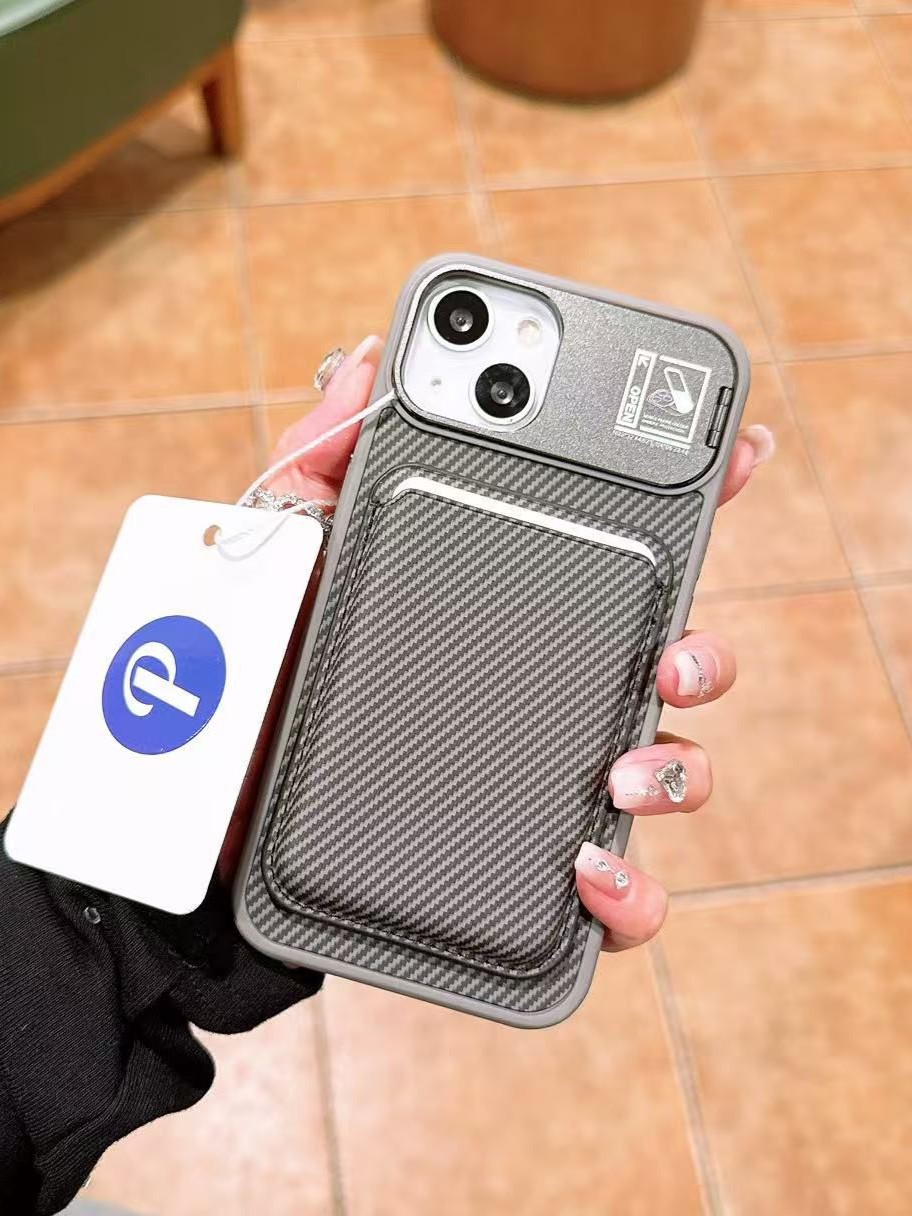 iPhone 14 Plus Ve 15 Plus Uyumlu Kamera Çerçeve Standlı Gri Karbon Deri Cüzdanlı Kılıf iPhone 14 Plus Ve 15 Plus Uyumlu Kamera Çerçeve Standlı Gri Karbon Deri Cüzdanlı Kılıf