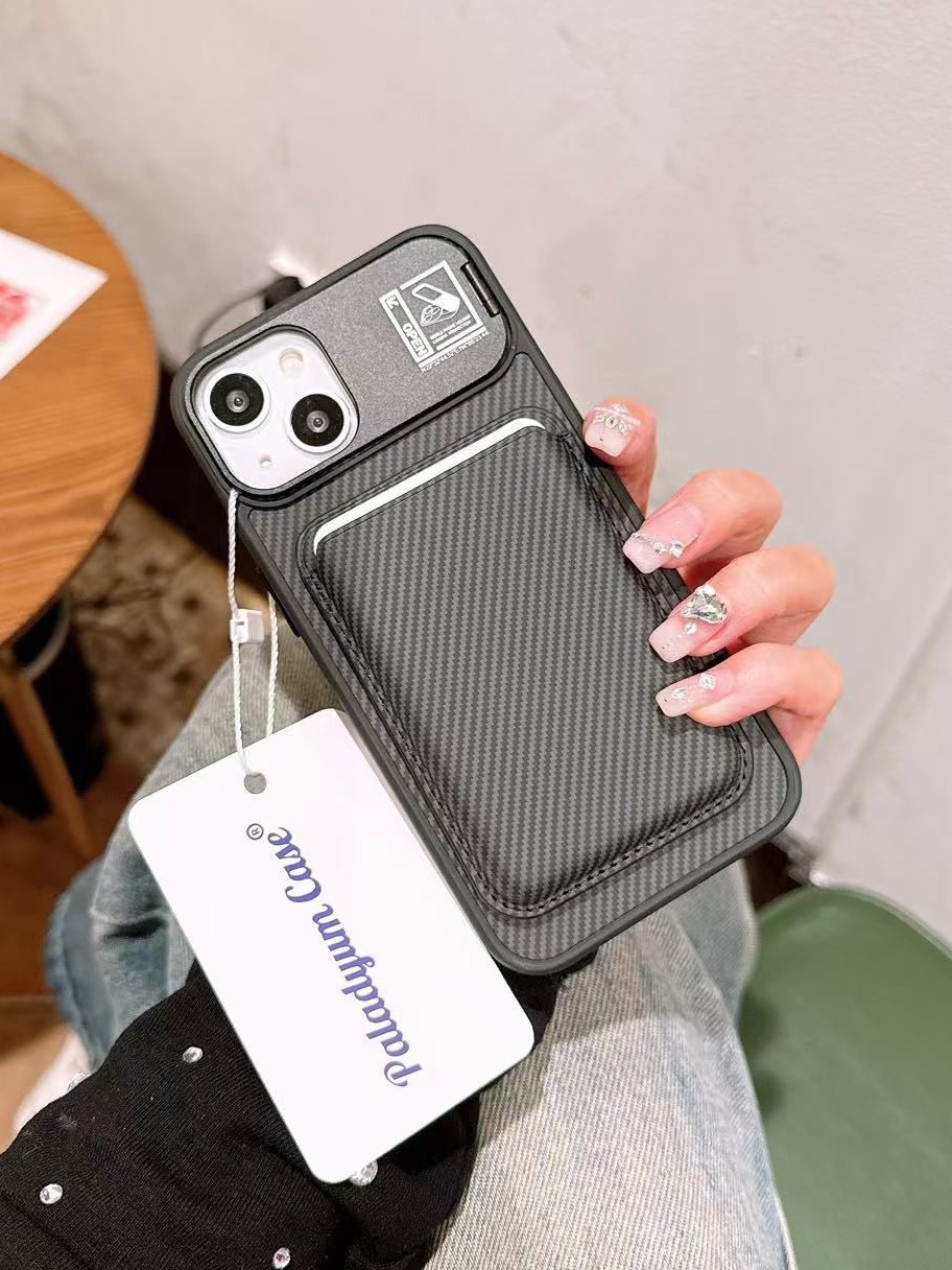 iPhone 14 Plus Ve 15 Plus Uyumlu Kamera Çerçeve Standlı Siyah Karbon Deri Cüzdanlı Kılıf iPhone 14 Plus Ve 15 Plus Uyumlu Kamera Çerçeve Standlı Siyah Karbon Deri Cüzdanlı Kılıf