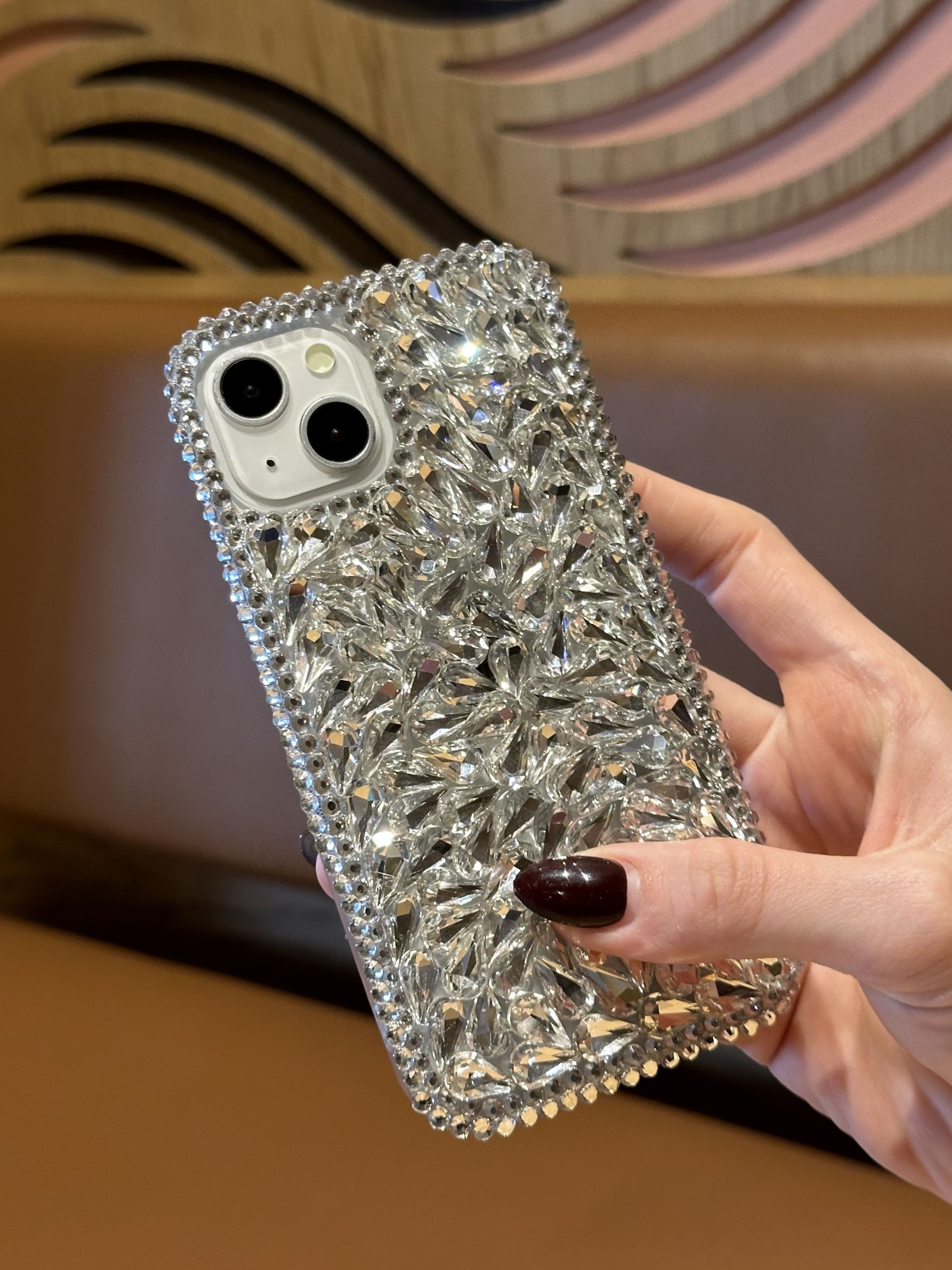 iPhone 14 Plus Ve 15 Plus Uyumlu Lüks Gümüş Kristal Taşlı Kılıf iPhone 14 Plus Ve 15 Plus Uyumlu Lüks Gümüş Kristal Taşlı Kılıf