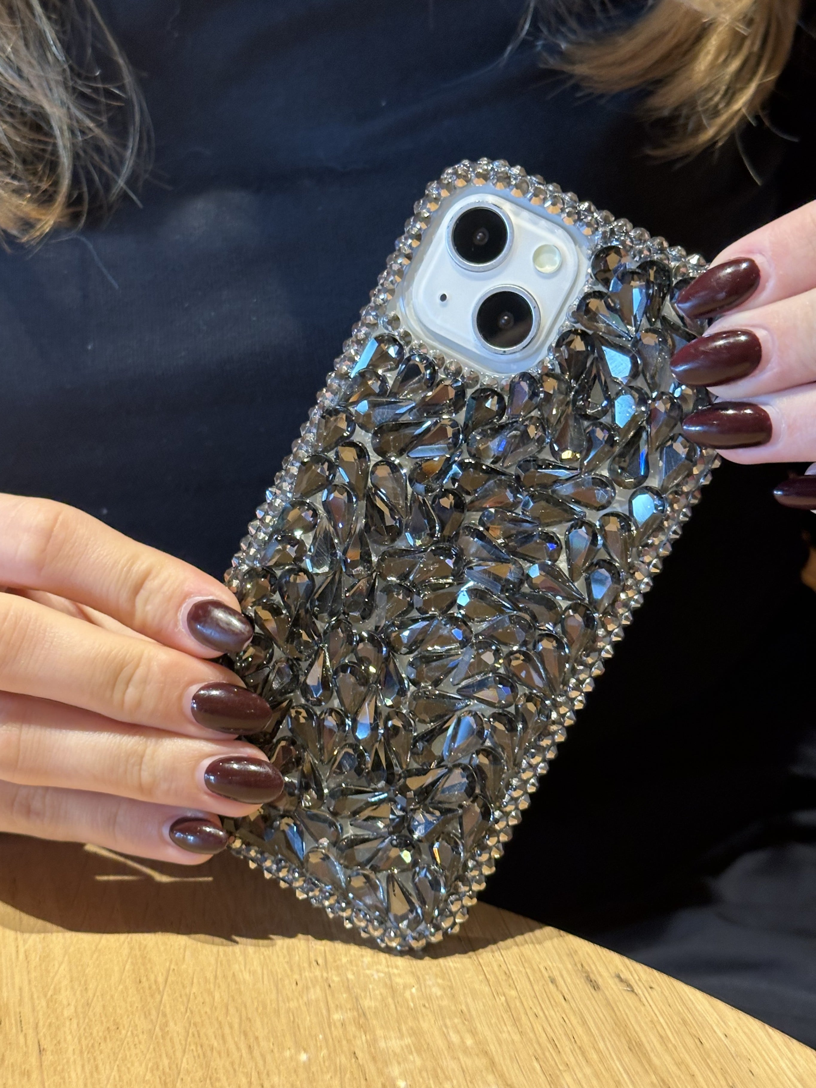 iPhone 14 Plus Ve 15 Plus Uyumlu Lüks Siyah Kristal Taşlı Kılıf iPhone 14 Plus Ve 15 Plus Uyumlu Lüks Siyah Kristal Taşlı Kılıf