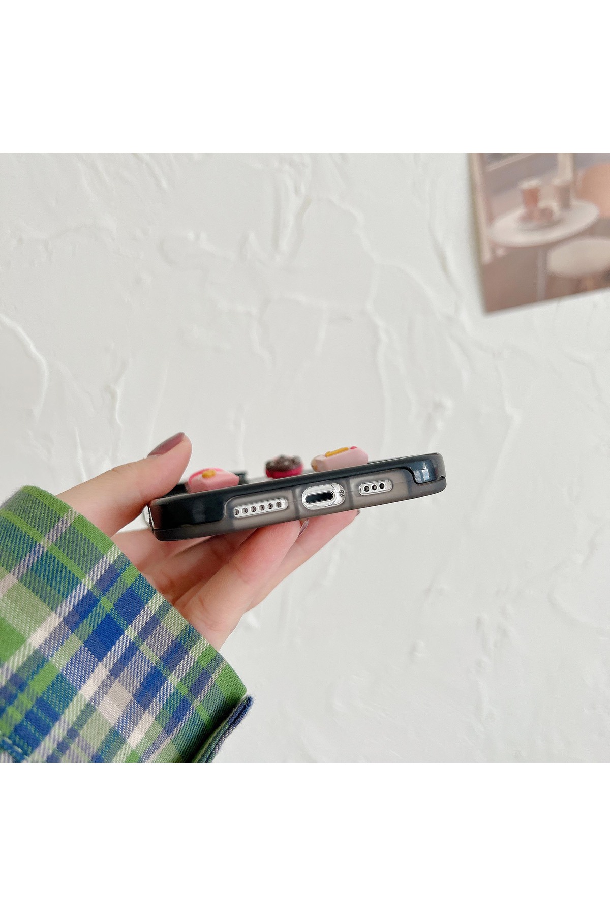 Iphone 14 Pro Aynalı Ve Standlı Kılıf Çikolata Ve Ayıcık Figürlü Iphone 14 Pro Aynalı Ve Standlı Kılıf Çikolata Ve Ayıcık Figürlü