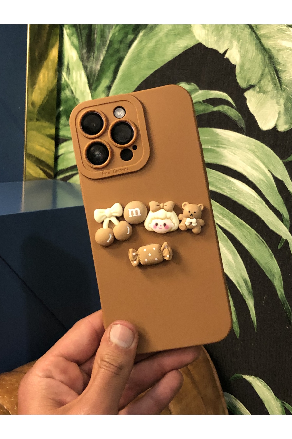 iPhone 14 Uyumlu Kahverengi Ayıcık Figürlü Kılıf iPhone 14 Uyumlu Kahverengi Ayıcık Figürlü Kılıf