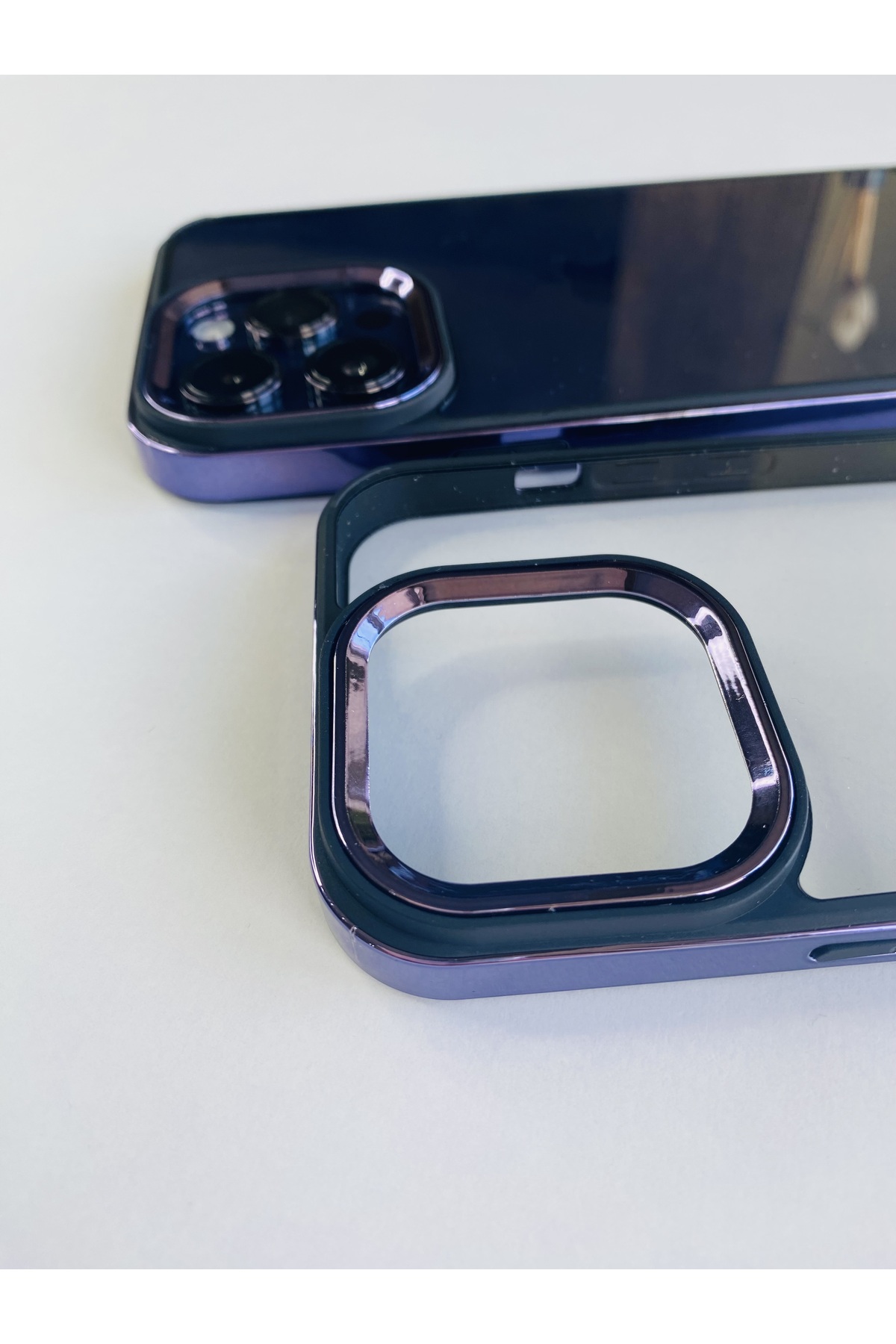 iPhone 14 Uyumlu Ultra Korumalı Sararmaz Mika Metalik Derin Mor Kapak iPhone 14 Uyumlu Ultra Korumalı Sararmaz Mika Metalik Derin Mor Kapak