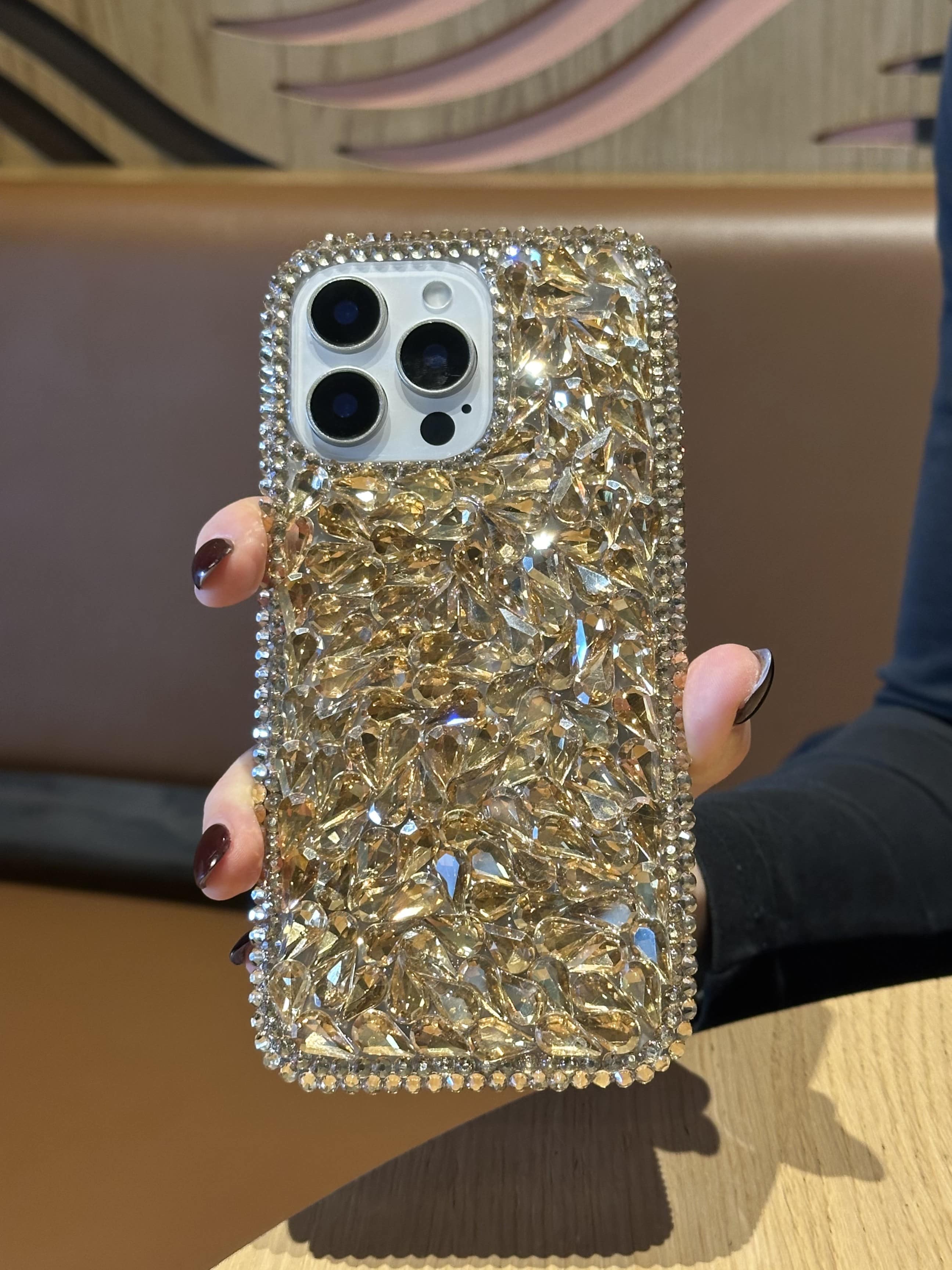 iPhone 15 Pro Max Uyumlu Lüks Gold Kristal Taşlı Kılıf iPhone 15 Pro Max Uyumlu Lüks Gold Kristal Taşlı Kılıf