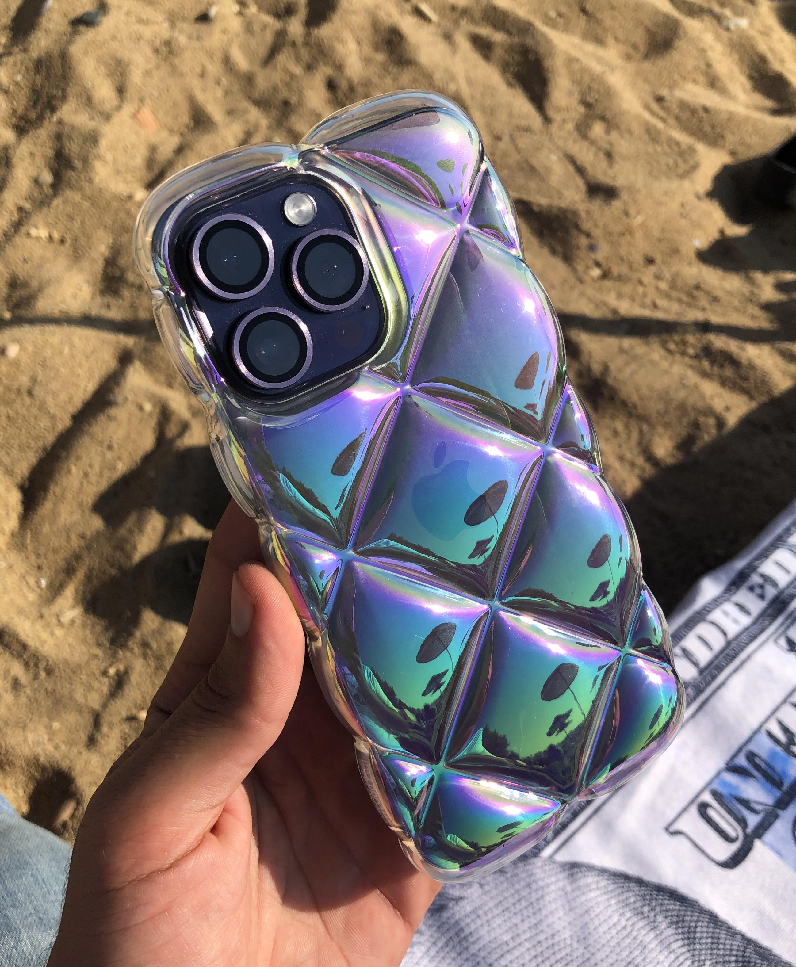 iPhone 15 Pro Uyumlu Şeffaf Hologramlı Baklava Dilimli Puf Kılıf iPhone 15 Pro Uyumlu Şeffaf Hologramlı Baklava Dilimli Puf Kılıf