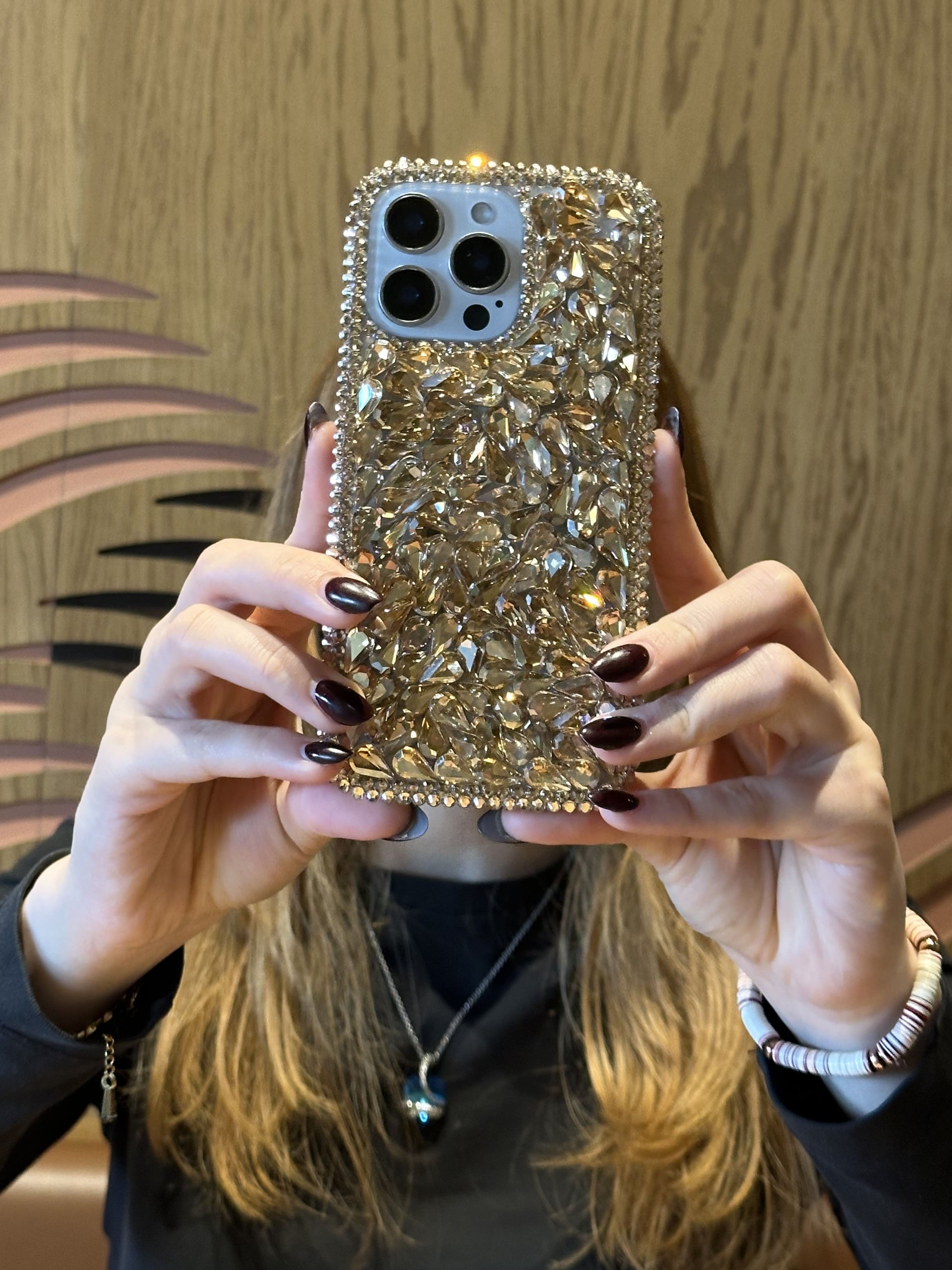 iPhone 15 Pro Uyumlu Lüks Gold Kristal Taşlı Kılıf iPhone 15 Pro Uyumlu Lüks Gold Kristal Taşlı Kılıf