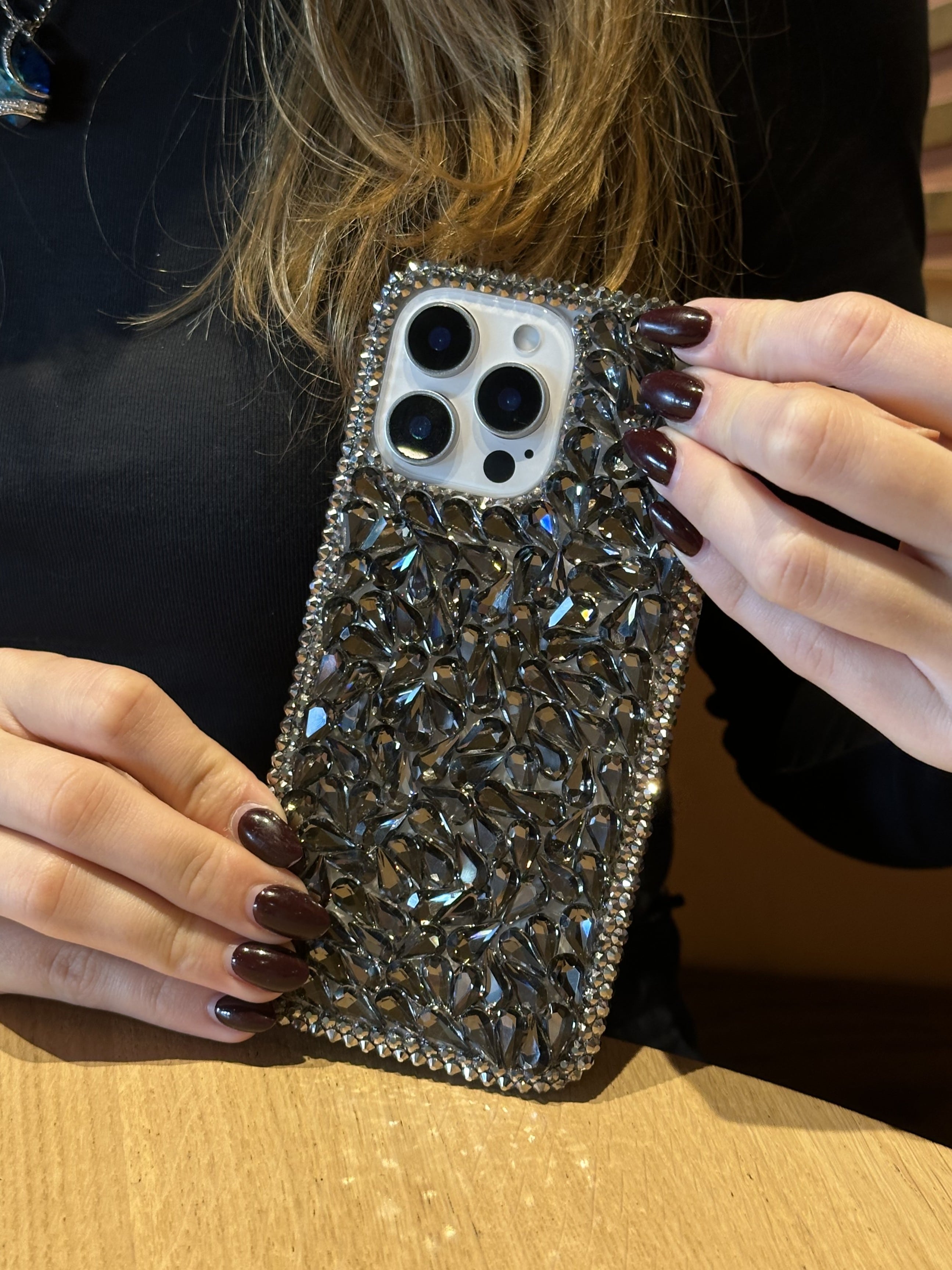 iPhone 15 Pro Uyumlu Lüks Siyah Kristal Taşlı Kılıf iPhone 15 Pro Uyumlu Lüks Siyah Kristal Taşlı Kılıf