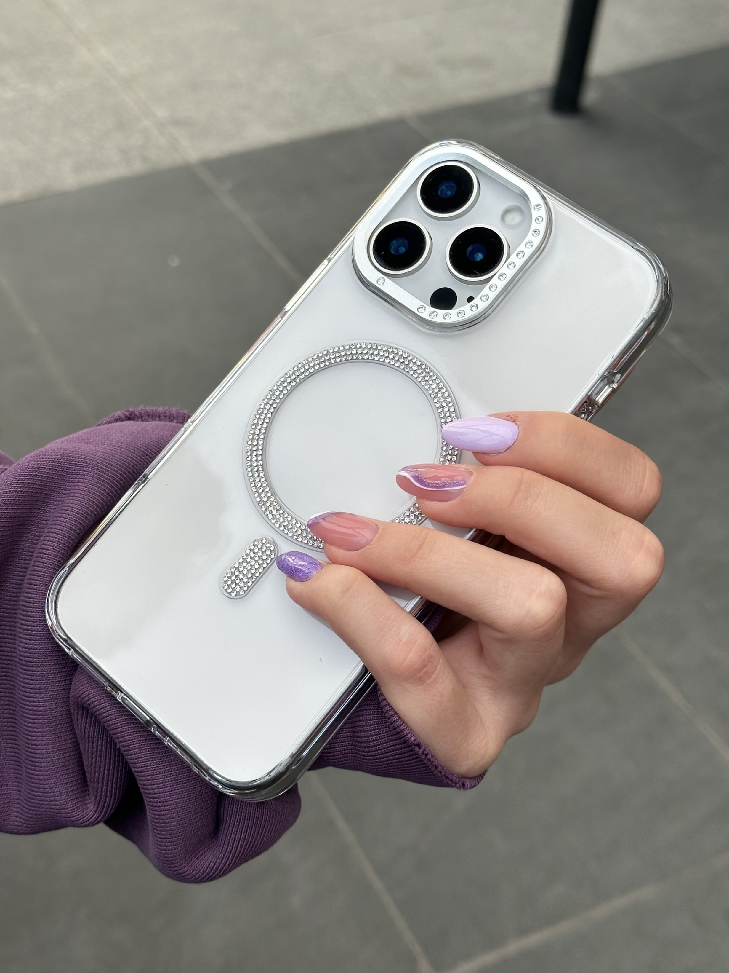 iPhone 15 Pro Uyumlu Sararmaz Sert Mika MagSafe Pırlanta Taşlı Şeffaf Kılıf iPhone 15 Pro Uyumlu Sararmaz Sert Mika MagSafe Pırlanta Taşlı Şeffaf Kılıf