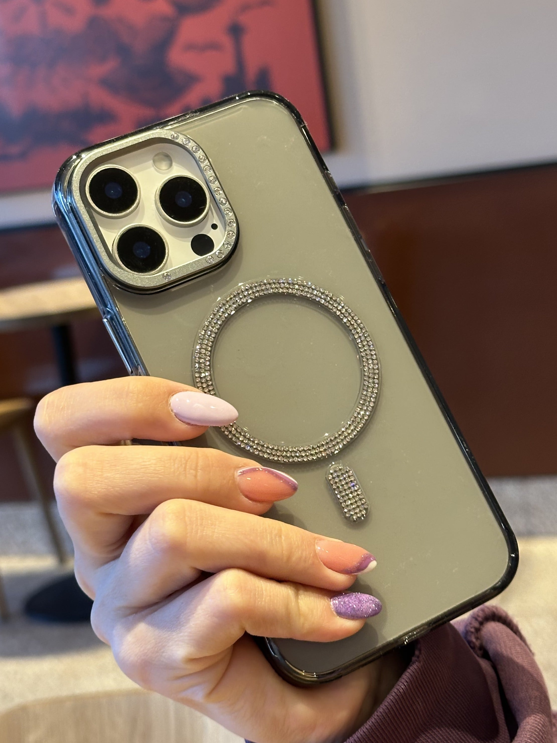 iPhone 15 Pro Uyumlu Sararmaz Sert Mika MagSafe Pırlanta Taşlı Şeffaf Siyah Kılıf iPhone 15 Pro Uyumlu Sararmaz Sert Mika MagSafe Pırlanta Taşlı Şeffaf Siyah Kılıf