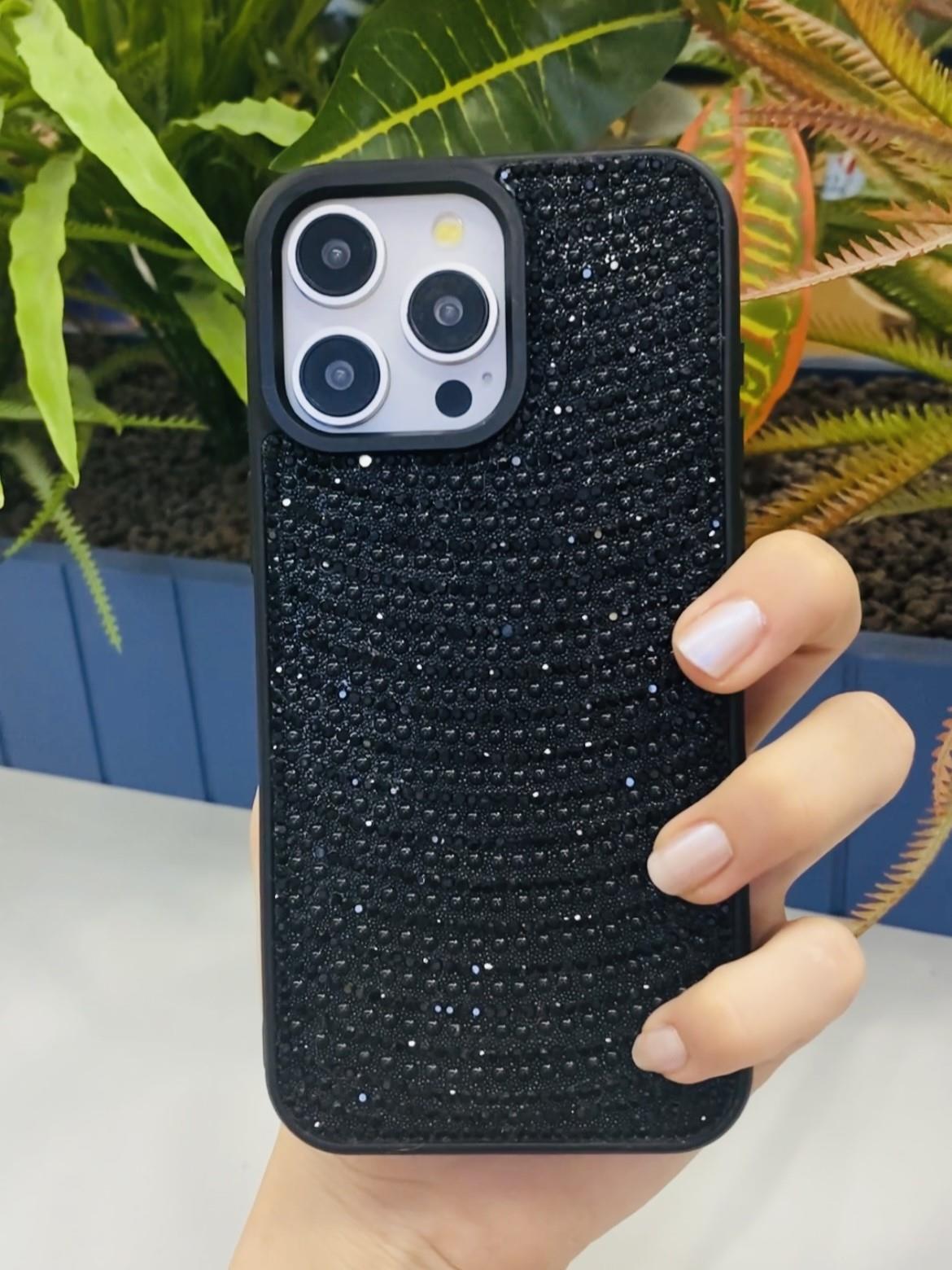 iPhone 15 Pro Uyumlu Siyah Pırlanta Taşlı Kılıf iPhone 15 Pro Uyumlu Siyah Pırlanta Taşlı Kılıf