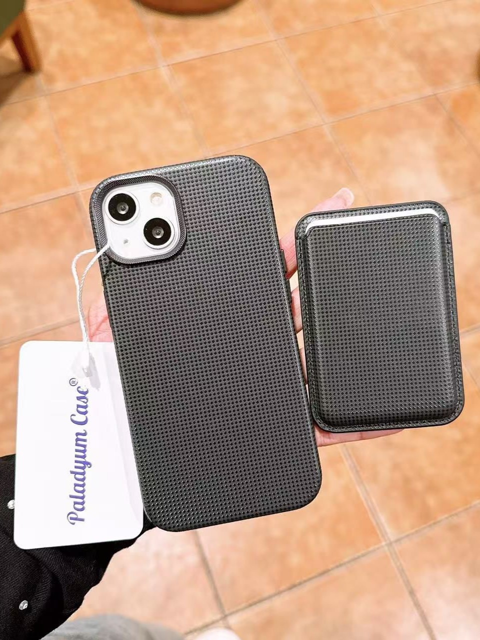 iPhone 15 Uyumlu Lüks Desenli Siyah Deri Cüzdanlı MagSafe Özellikli Kılıf iPhone 15 Uyumlu Lüks Desenli Siyah Deri Cüzdanlı MagSafe Özellikli Kılıf