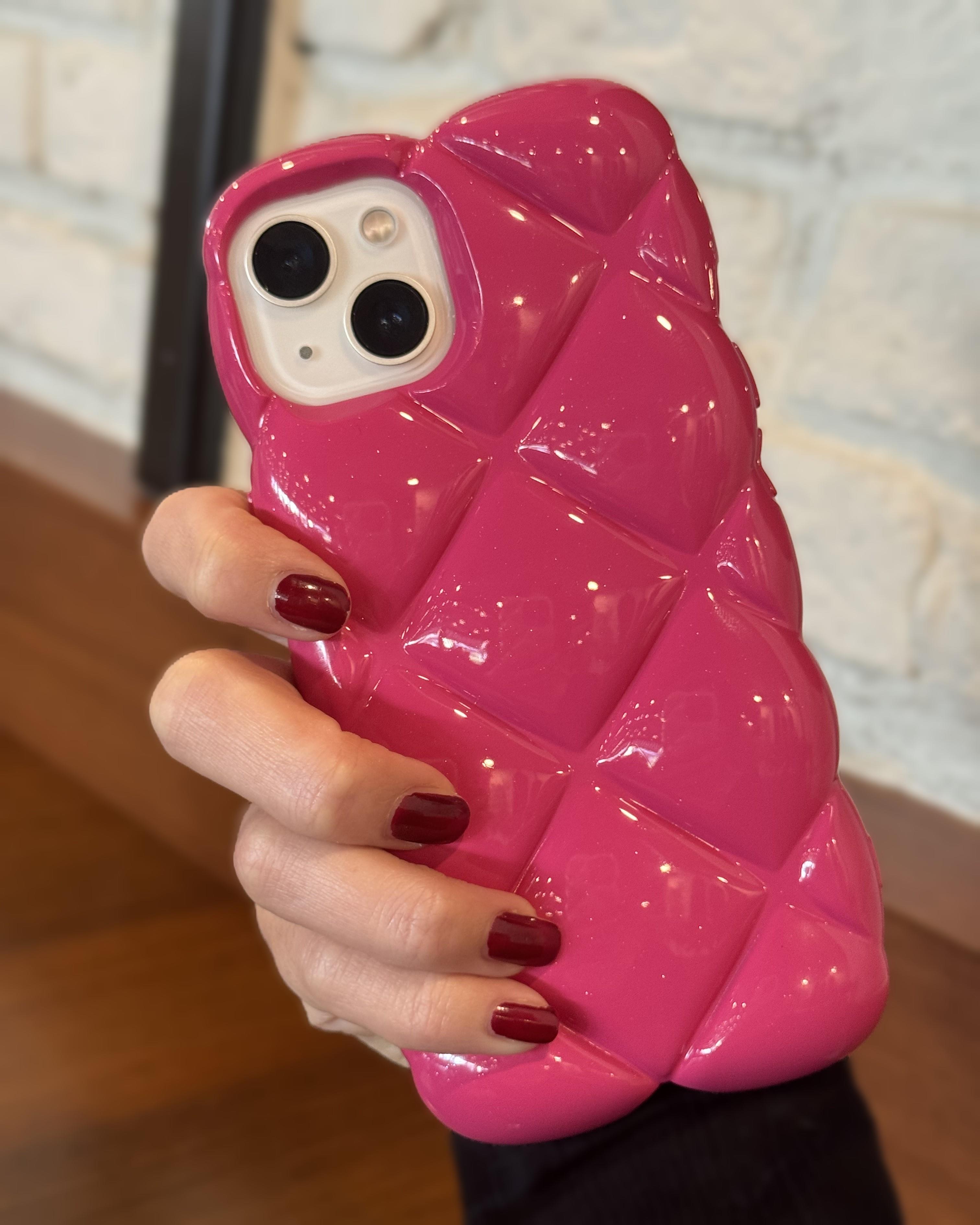 iPhone 15 Uyumlu Pembe Baklava Dilimli Puf Kılıf iPhone 15 Uyumlu Pembe Baklava Dilimli Puf Kılıf