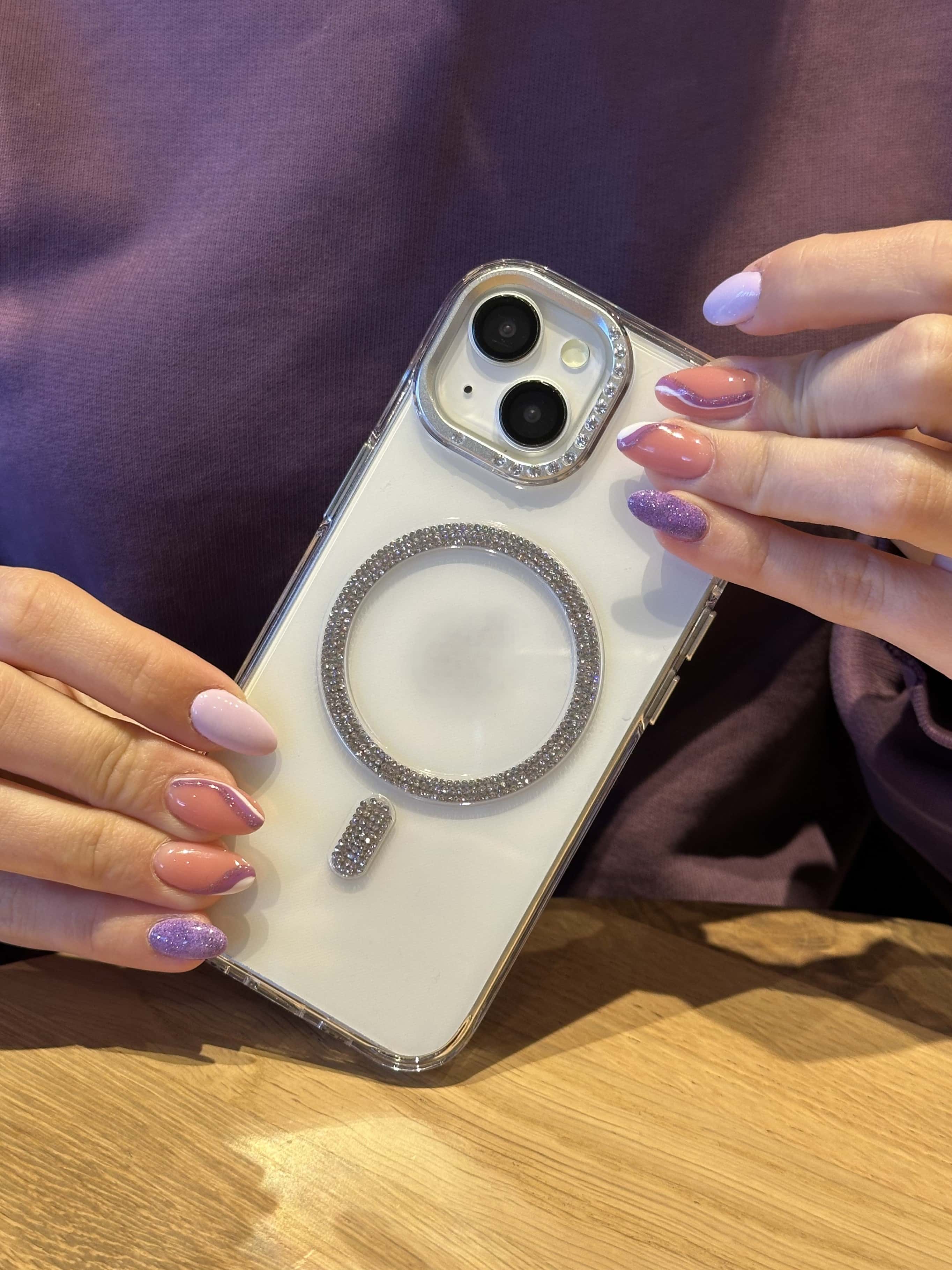 iPhone 15 Uyumlu Sararmaz Sert Mika MagSafe Pırlanta Taşlı Şeffaf Kılıf iPhone 15 Uyumlu Sararmaz Sert Mika MagSafe Pırlanta Taşlı Şeffaf Kılıf