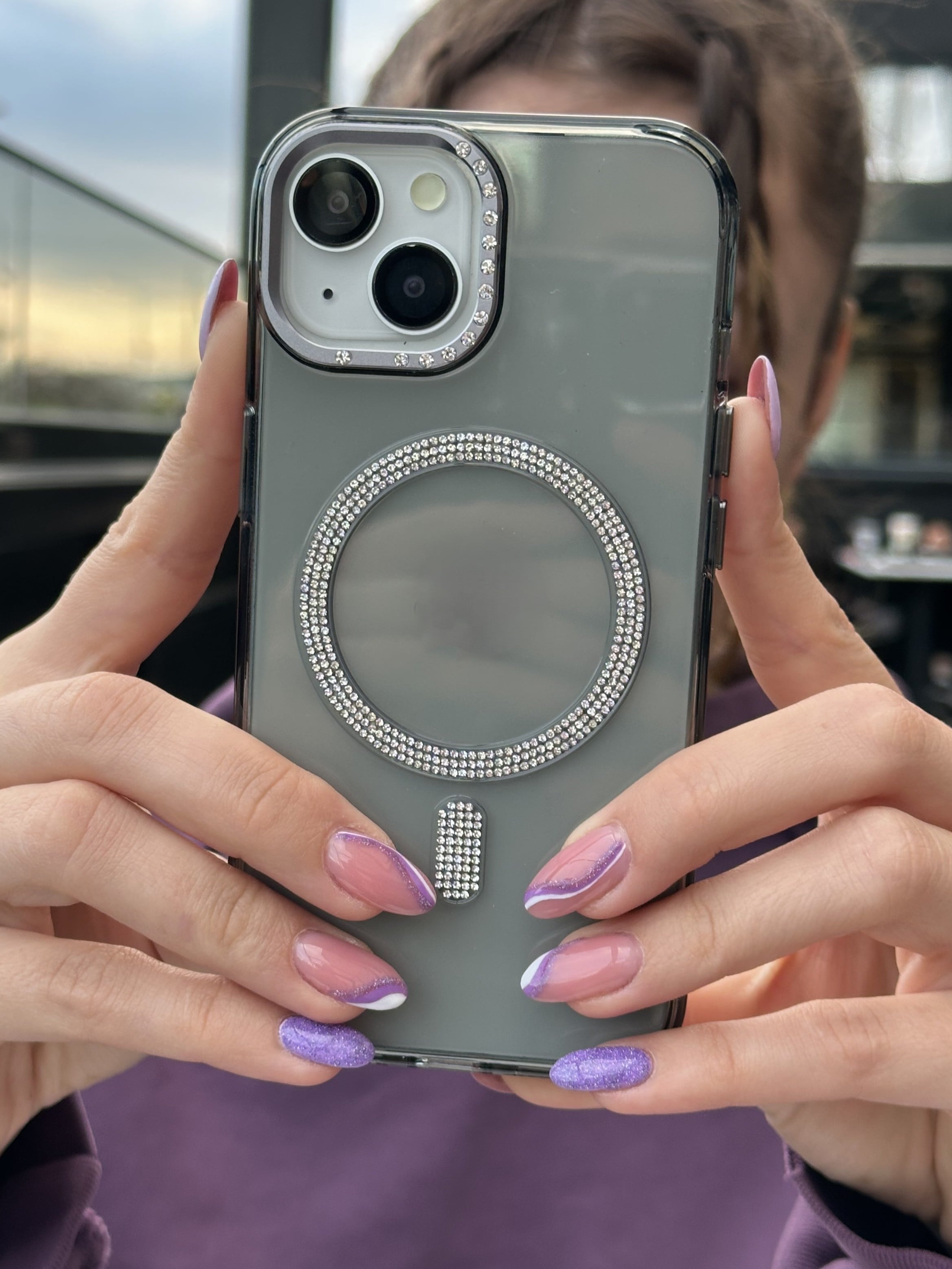 iPhone 15 Uyumlu Sararmaz Sert Mika MagSafe Pırlanta Taşlı Şeffaf Siyah Kılıf iPhone 15 Uyumlu Sararmaz Sert Mika MagSafe Pırlanta Taşlı Şeffaf Siyah Kılıf