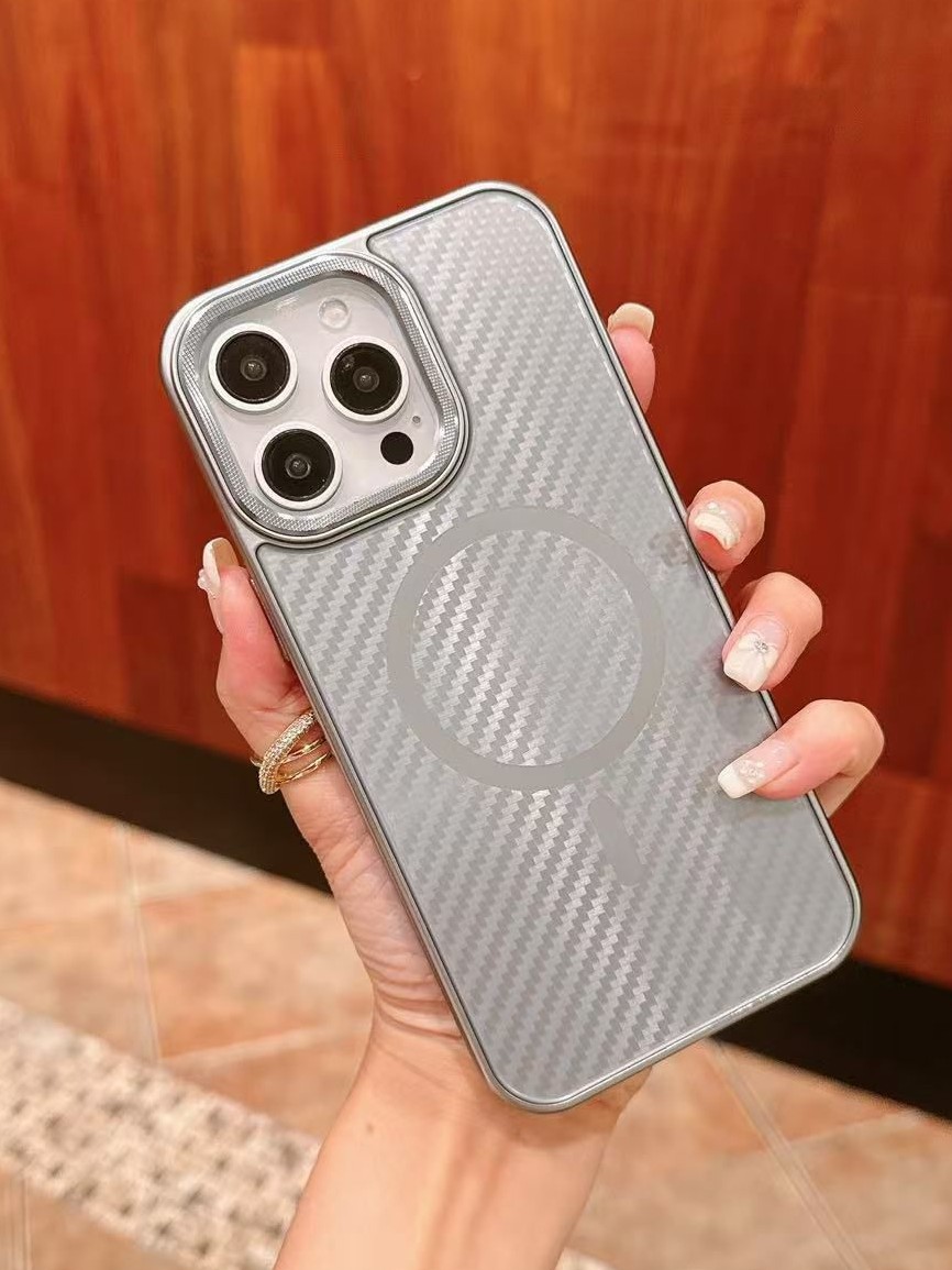 iPhone 16 Pro Max Uyumlu Titanyum Gri Karbon Fiber MagSafe Özellikli Kılıf iPhone 16 Pro Max Uyumlu Titanyum Gri Karbon Fiber MagSafe Özellikli Kılıf