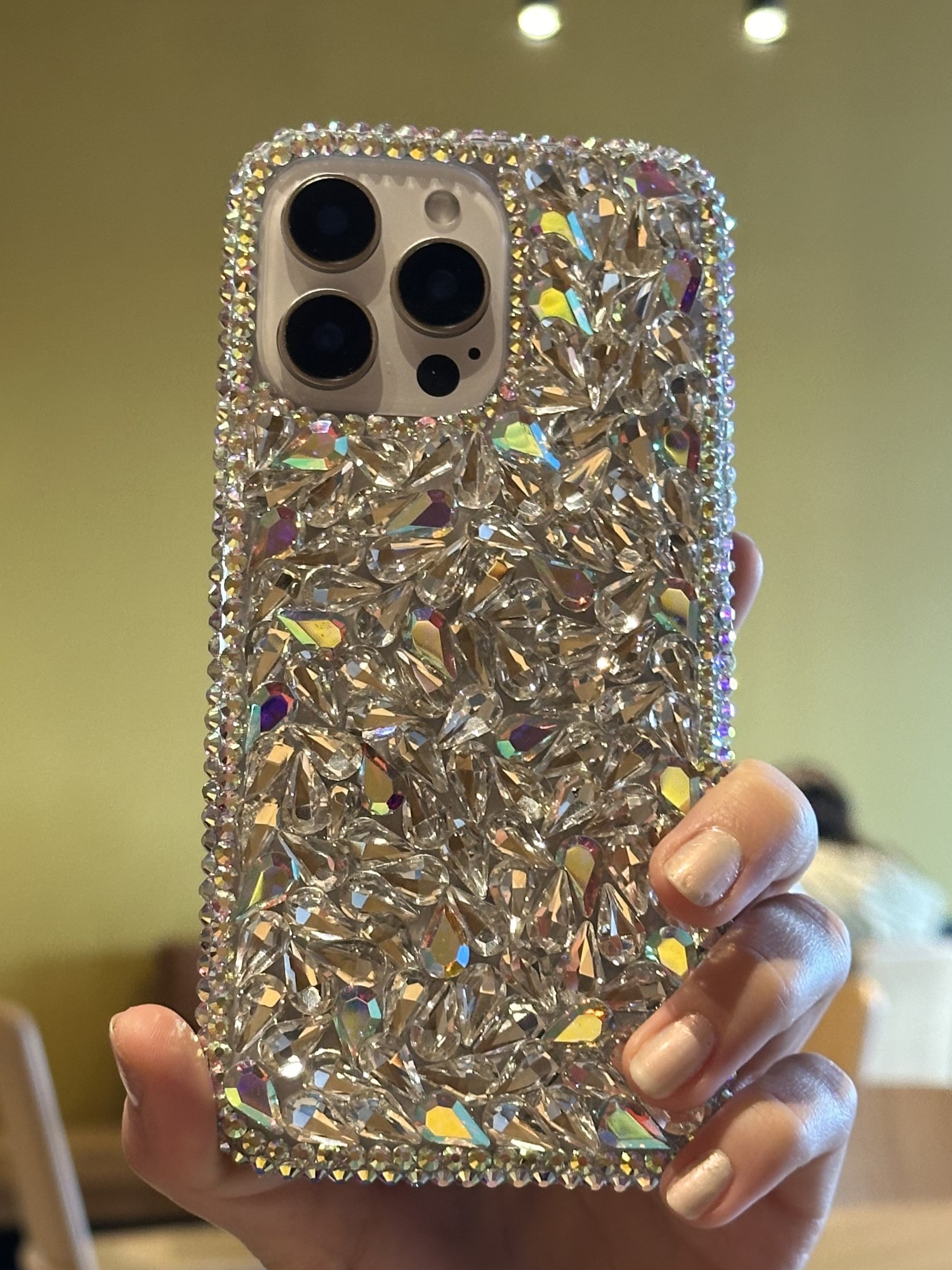iPhone 16 Pro Uyumlu Lüks Hologram Kristal Taşlı Kılıf iPhone 16 Pro Uyumlu Lüks Hologram Kristal Taşlı Kılıf