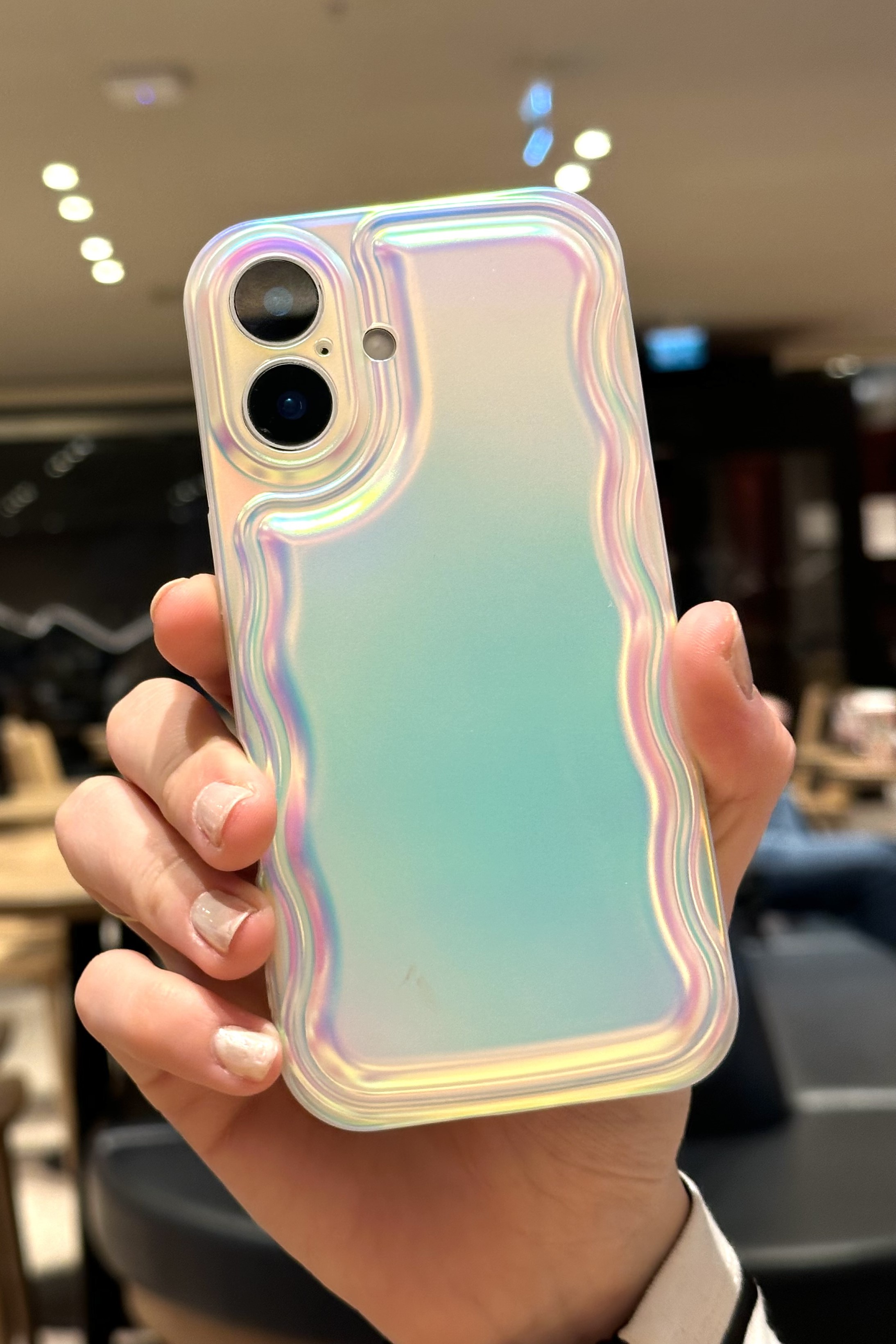 iPhone 16 Uyumlu Zigzaglı Dalgalı Hologram Puf Kılıf iPhone 16 Uyumlu Zigzaglı Dalgalı Hologram Puf Kılıf